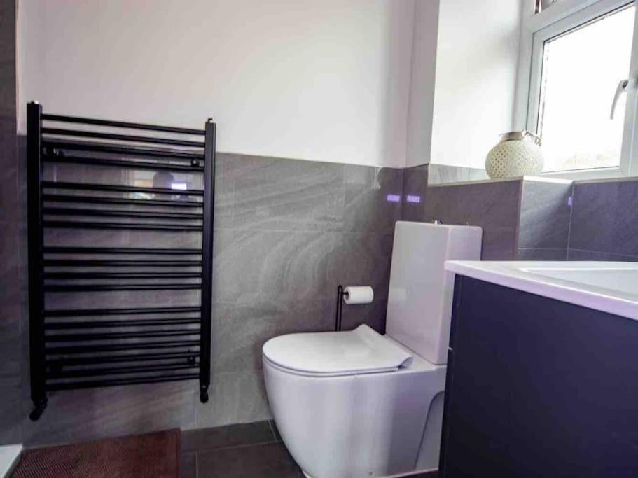 1 Bedroom Self Contained Apartment In Christchurch 윈크톤 외부 사진
