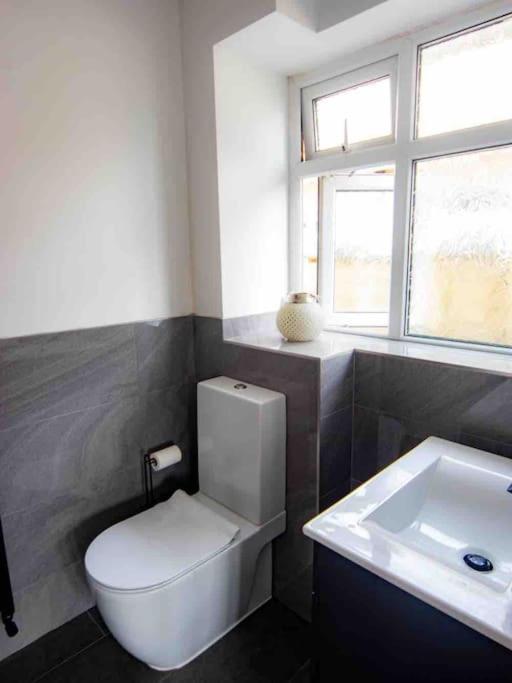 1 Bedroom Self Contained Apartment In Christchurch 윈크톤 외부 사진